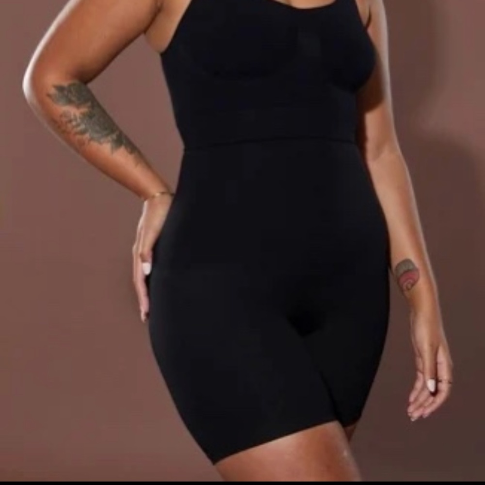 Nearly Naked Shaping High Waist Short